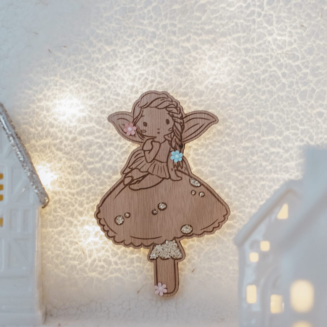 Fée sur son champignon