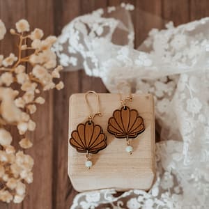 Boucles d’oreilles pendantes coquillages avec pierre
