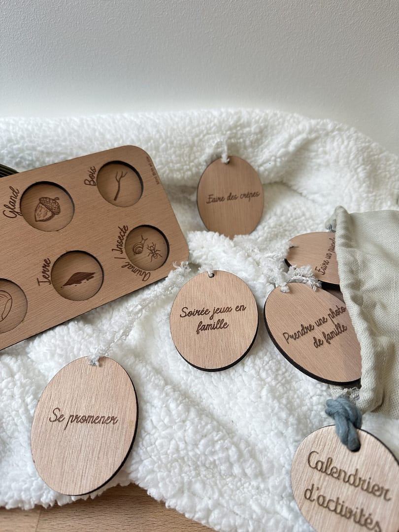 Calendrier boule activités avec sa planche des trésors